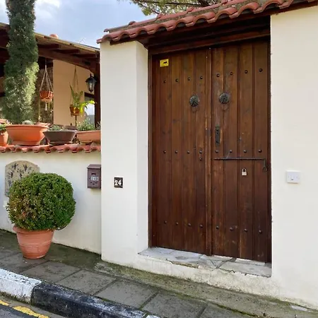 Gourri Luxury House Ferienhaus *